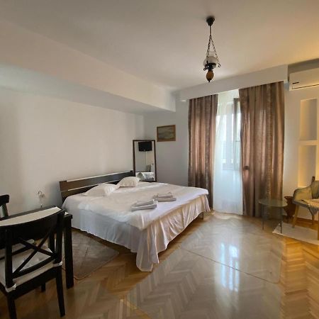 Dinamic Studio Old Town Бухарест Екстер'єр фото