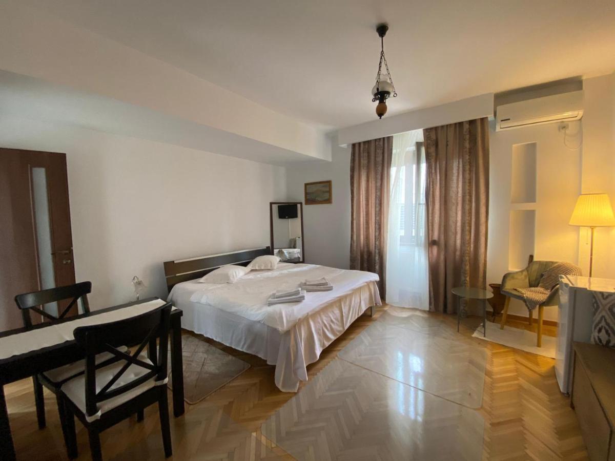 Dinamic Studio Old Town Бухарест Екстер'єр фото